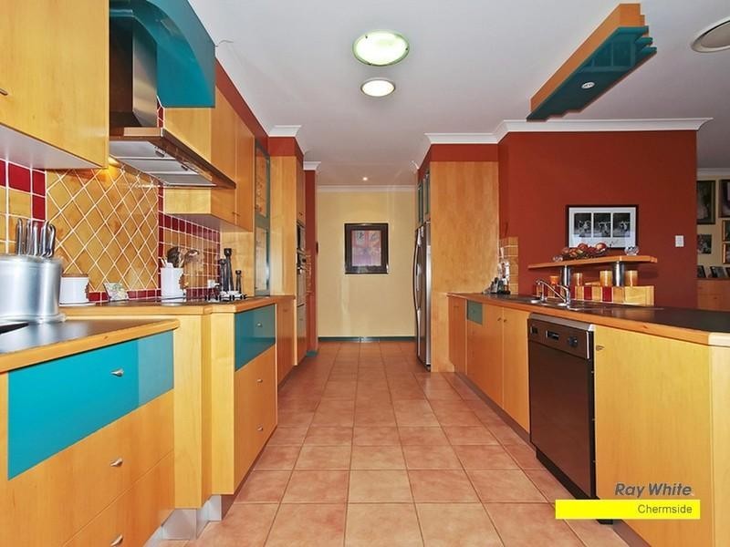 145 Streisand Drive, Mcdowall QLD 4053