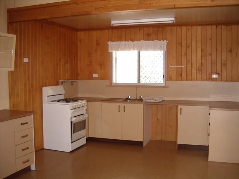 17 Rhodes Street, Stafford QLD 4053