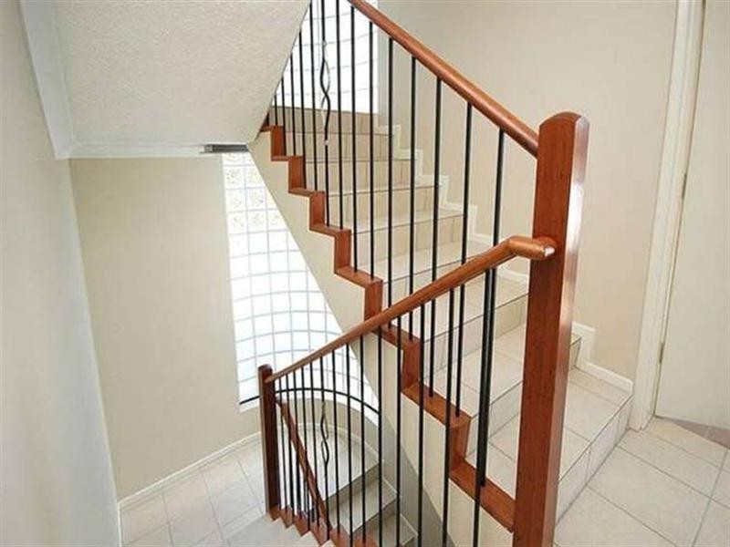 2/12 Landsborough Avenue, Scarborough QLD 4020