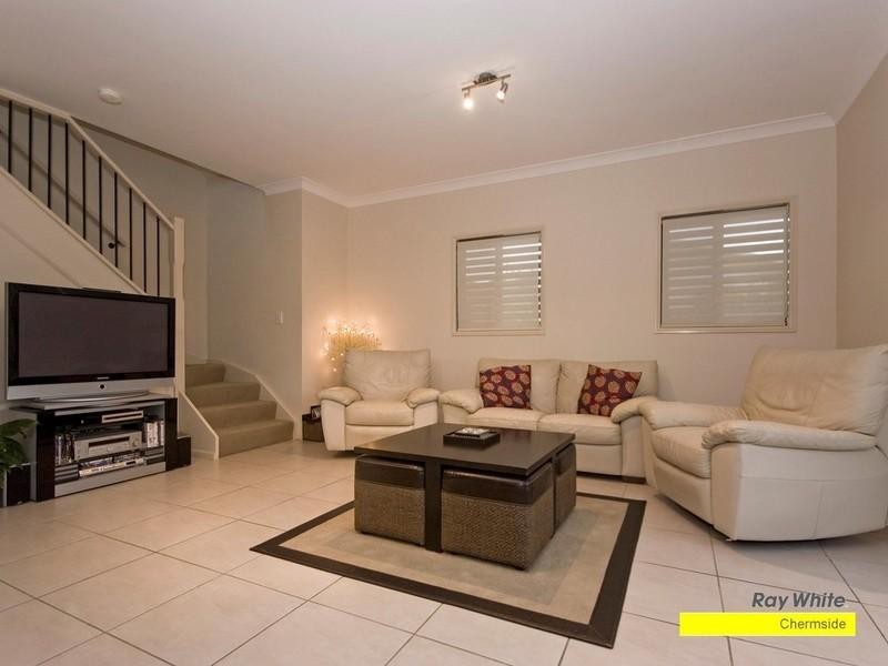 1/9 Curwen Terrace, Chermside QLD 4032