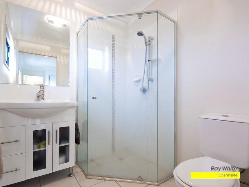 1/9 Curwen Terrace, Chermside QLD 4032