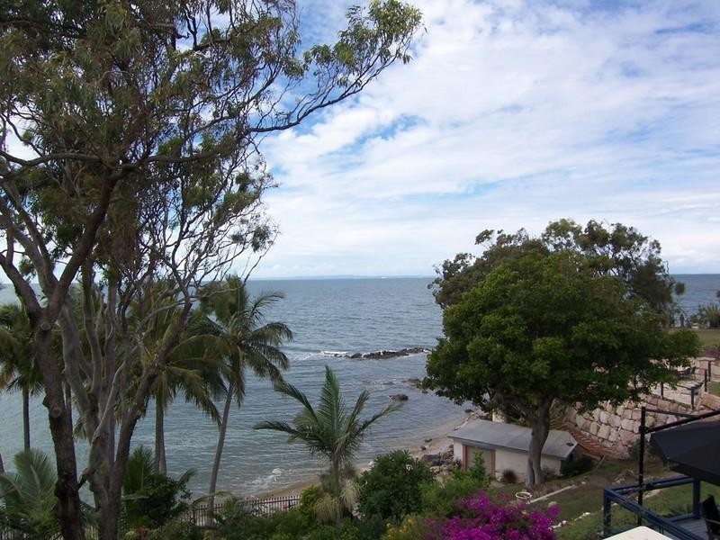 18 Whytecliffe Parade, Woody Point QLD 4019
