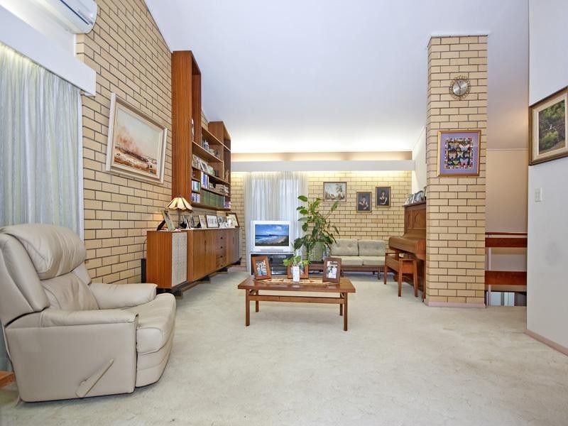 15 Ashley Road, Chermside West QLD 4032