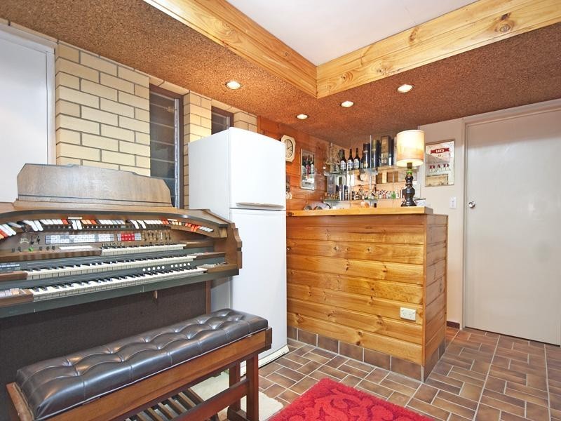 15 Ashley Road, Chermside West QLD 4032