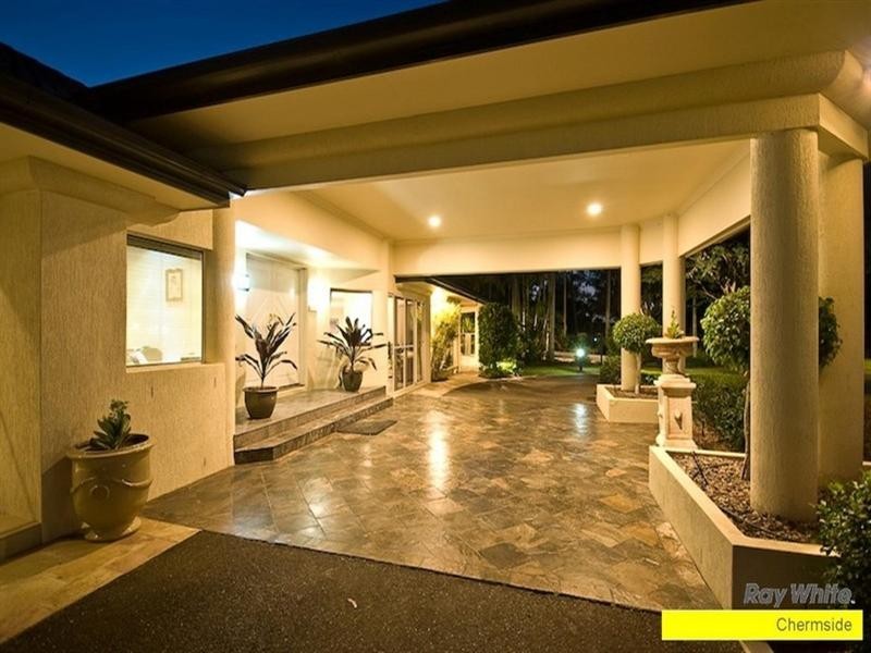 240 Ridley Road, Bridgeman Downs QLD 4035