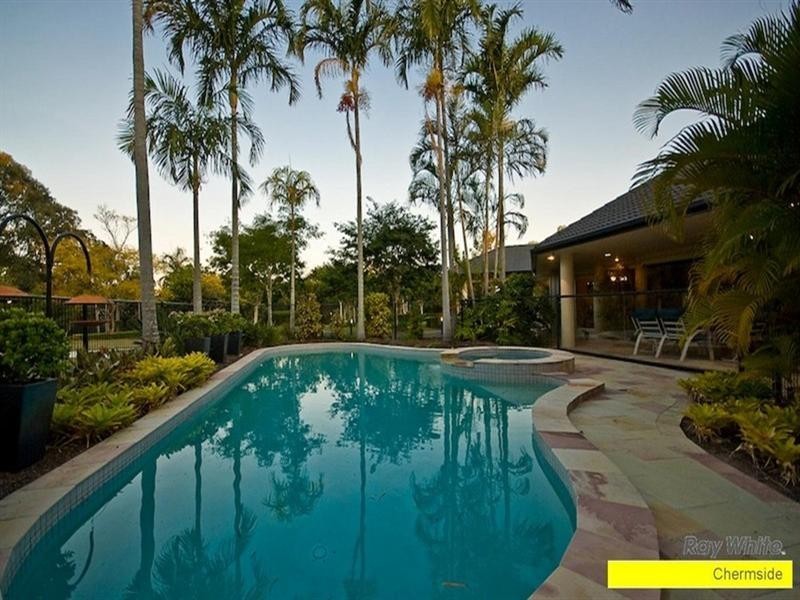 240 Ridley Road, Bridgeman Downs QLD 4035