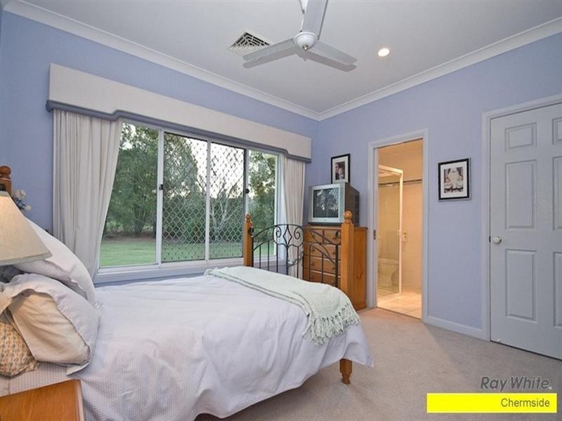 240 Ridley Road, Bridgeman Downs QLD 4035