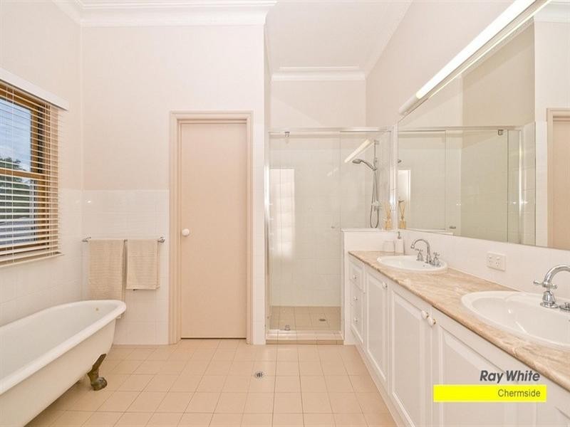 Bridgeman Downs QLD 4035