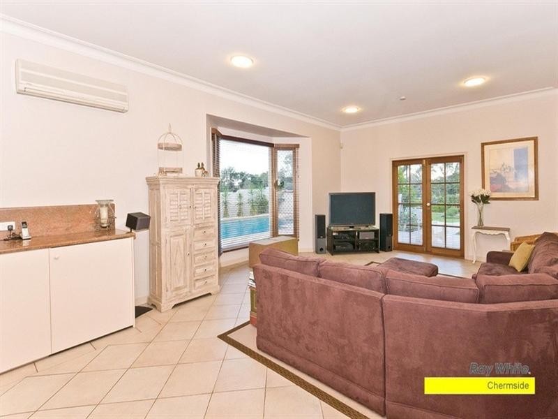 Bridgeman Downs QLD 4035