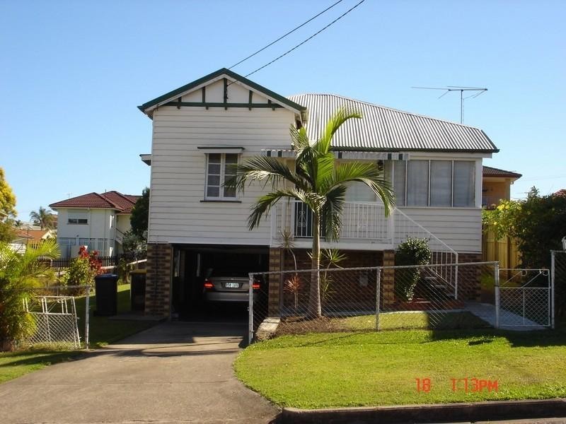 9 Bruce Street, Chermside QLD 4032