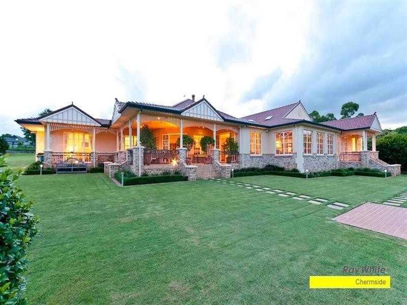 130 Camelot Place, Bridgeman Downs QLD 4035