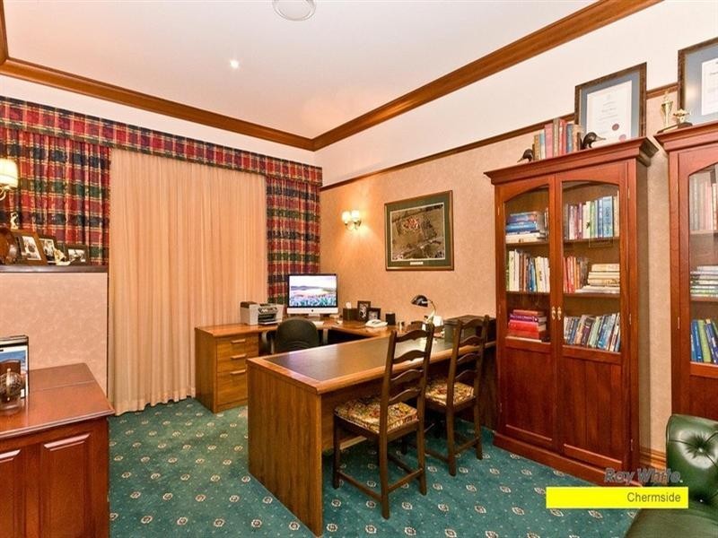 130 Camelot Place, Bridgeman Downs QLD 4035