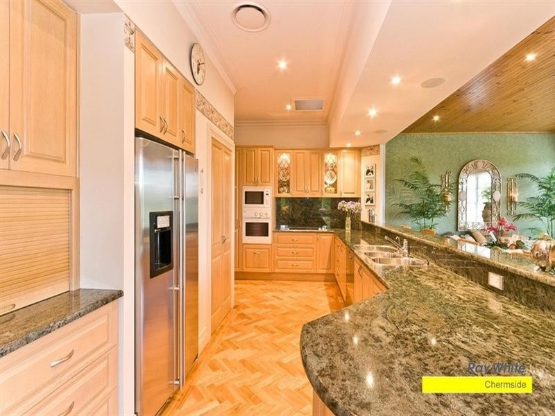 130 Camelot Place, Bridgeman Downs QLD 4035