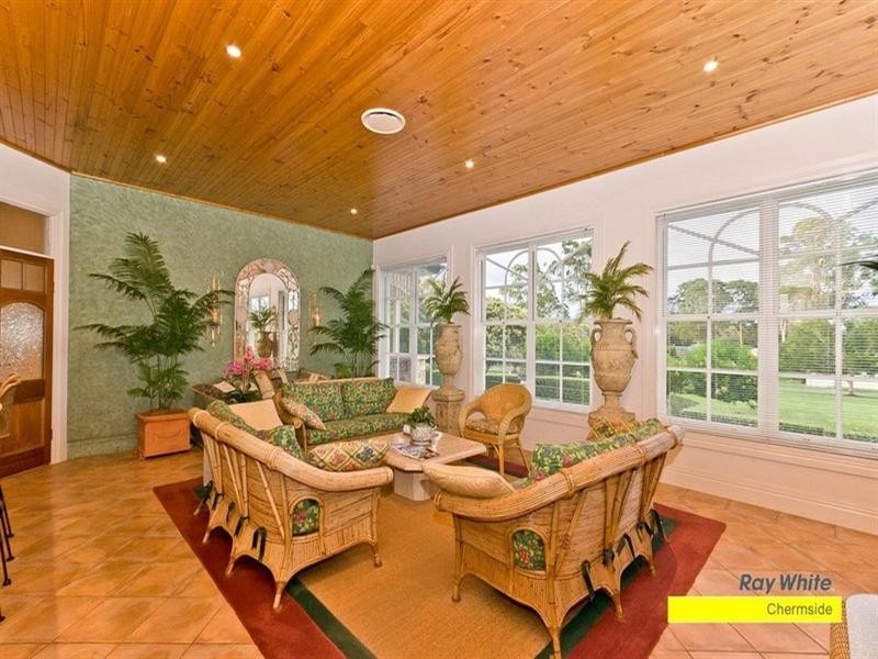 130 Camelot Place, Bridgeman Downs QLD 4035