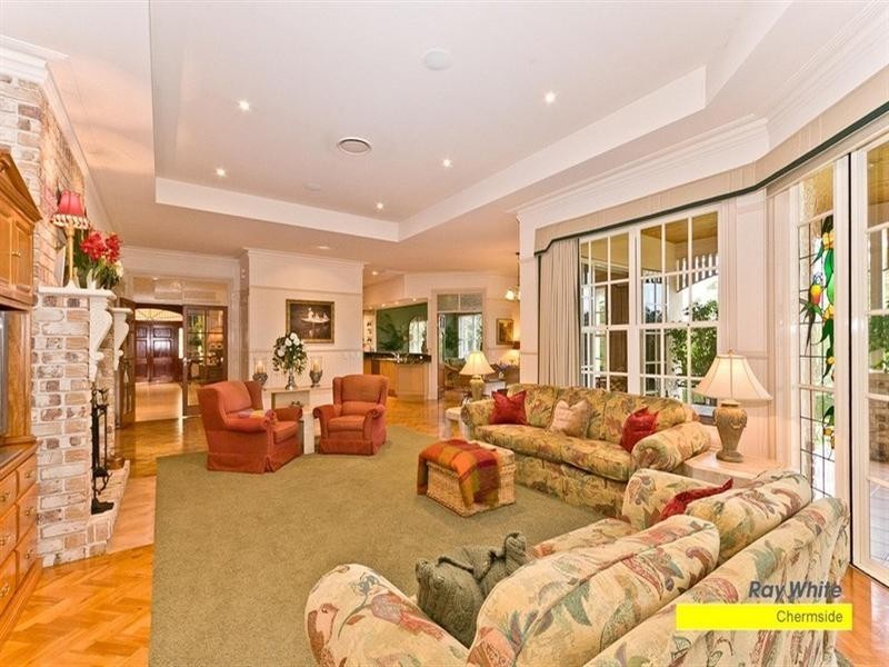 130 Camelot Place, Bridgeman Downs QLD 4035