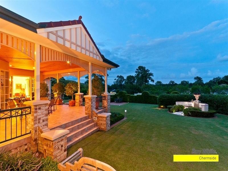 130 Camelot Place, Bridgeman Downs QLD 4035