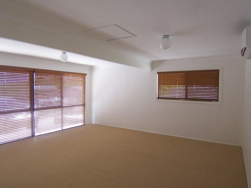 31 Ashmole Road, Redcliffe QLD 4020