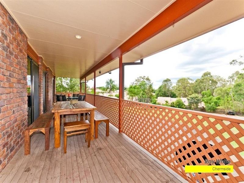 11 Quaver Court, Bridgeman Downs QLD 4035