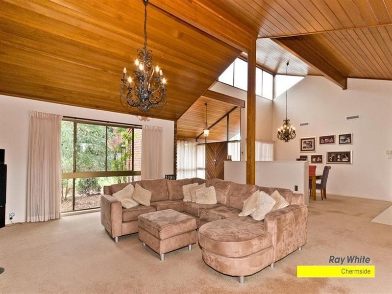 11 Quaver Court, Bridgeman Downs QLD 4035