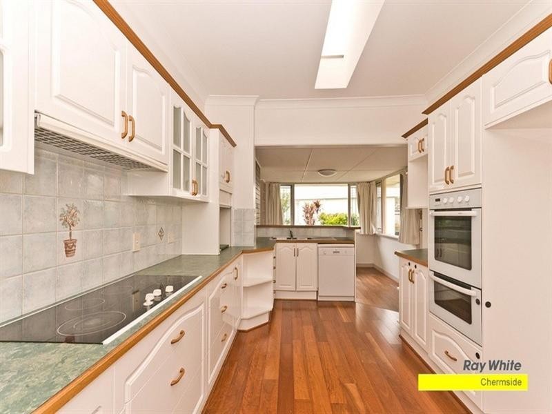 18 Bowd Parade, Wavell Heights QLD 4012