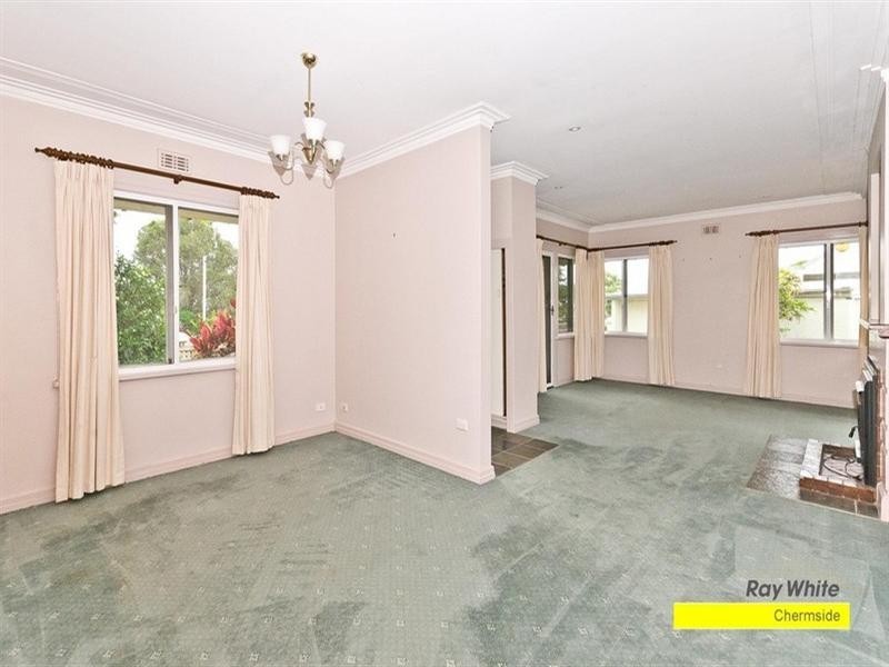 18 Bowd Parade, Wavell Heights QLD 4012