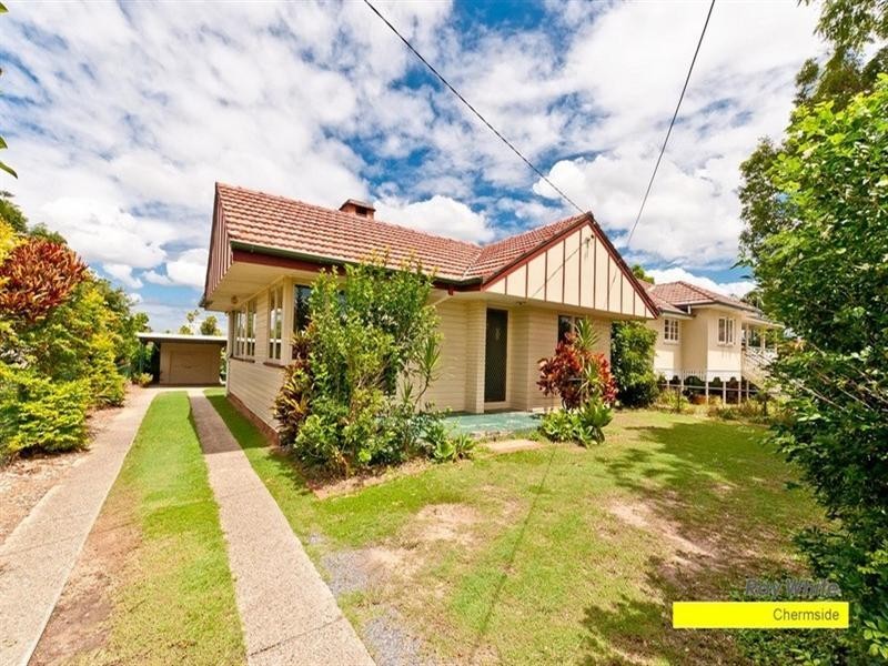 18 Bowd Parade, Wavell Heights QLD 4012