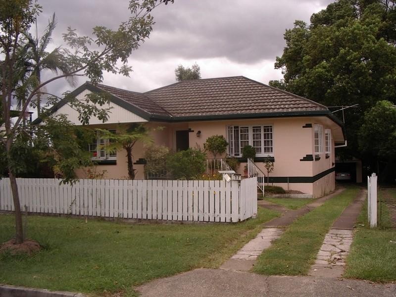 17 Dawn Street, Kedron QLD 4031
