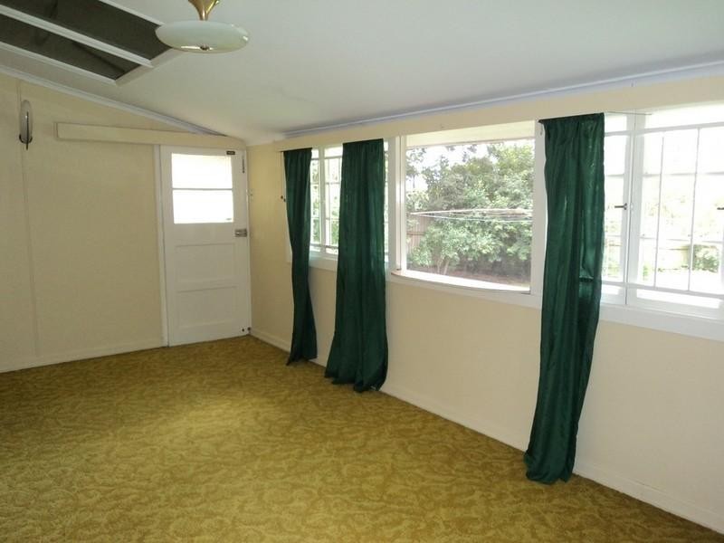 17 Dawn Street, Kedron QLD 4031