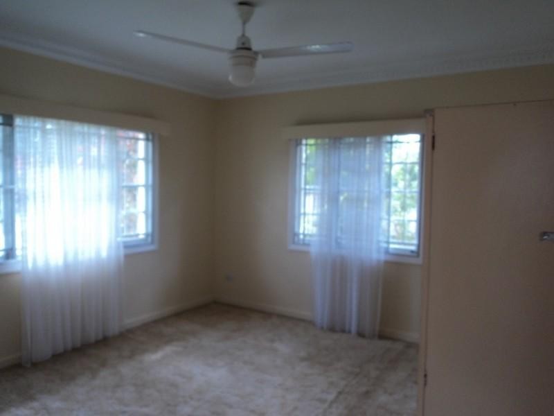 17 Dawn Street, Kedron QLD 4031