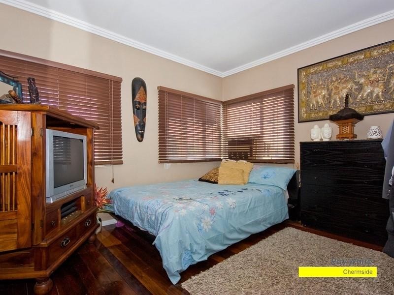 230 Webster Road, Stafford QLD 4053