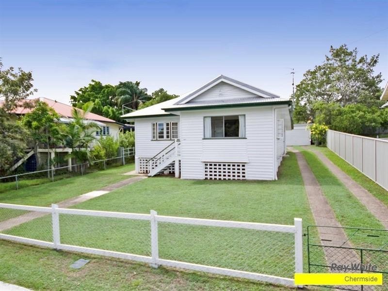 347 Rode Road, Wavell Heights QLD 4012