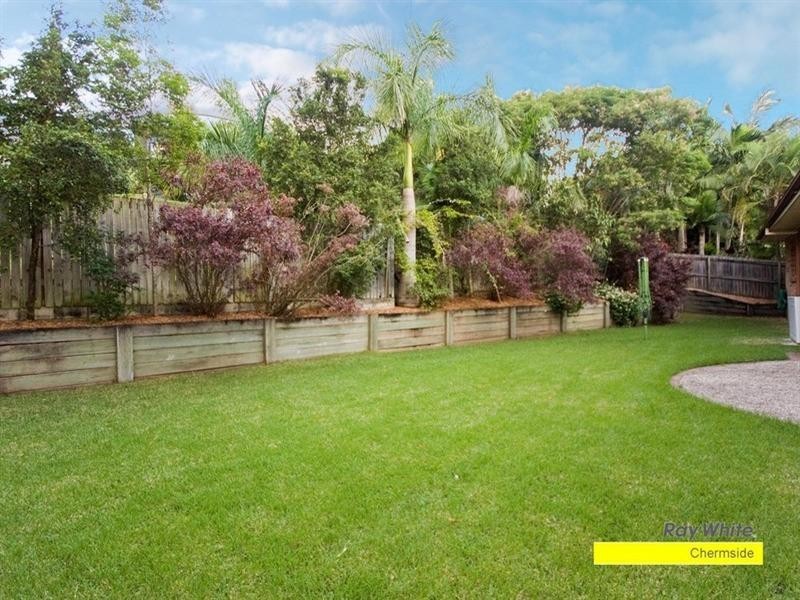 24 Shuttle Place, Bridgeman Downs QLD 4035