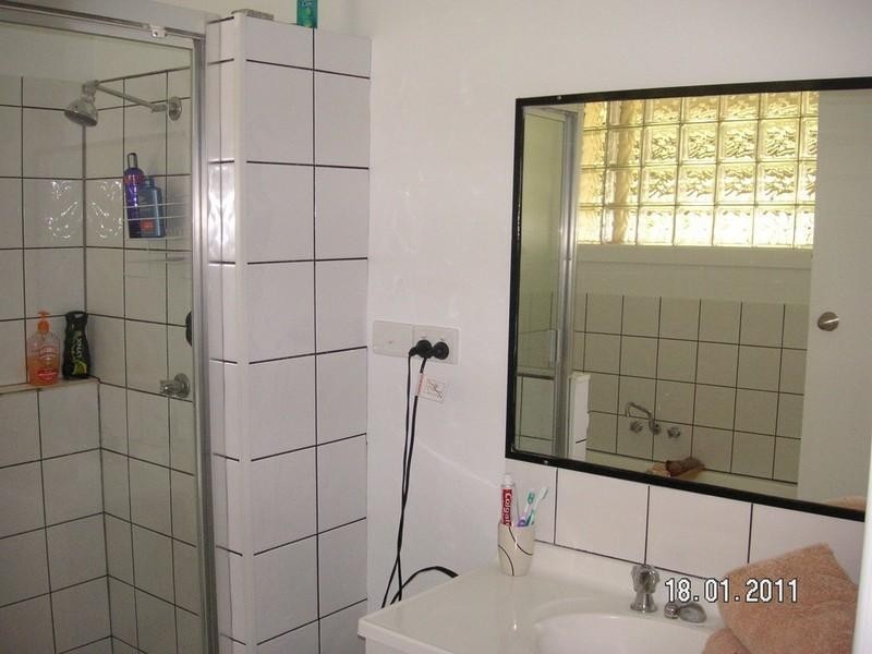 860 Beachmere Road, Beachmere QLD 4510