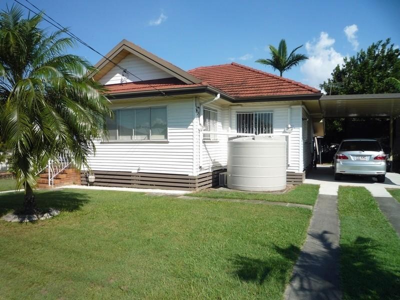 2 Pechey Street, Chermside QLD 4032