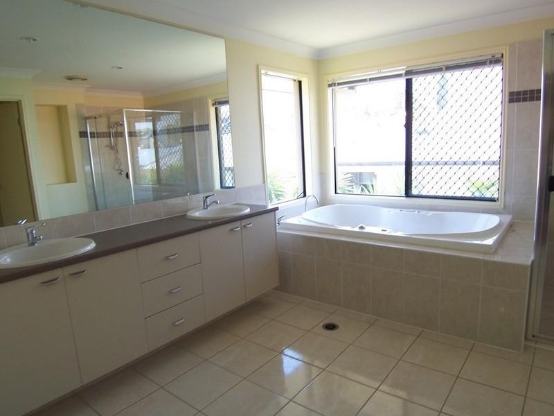 20 Trequanda Place, Bridgeman Downs QLD 4035