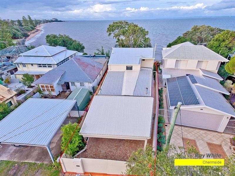 18 Whytecliffe Parade, Woody Point QLD 4019