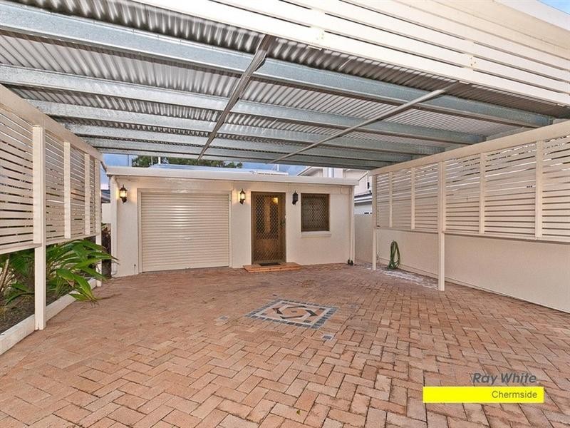 18 Whytecliffe Parade, Woody Point QLD 4019