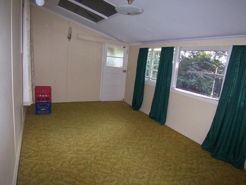 17 Dawn Street, Kedron QLD 4031