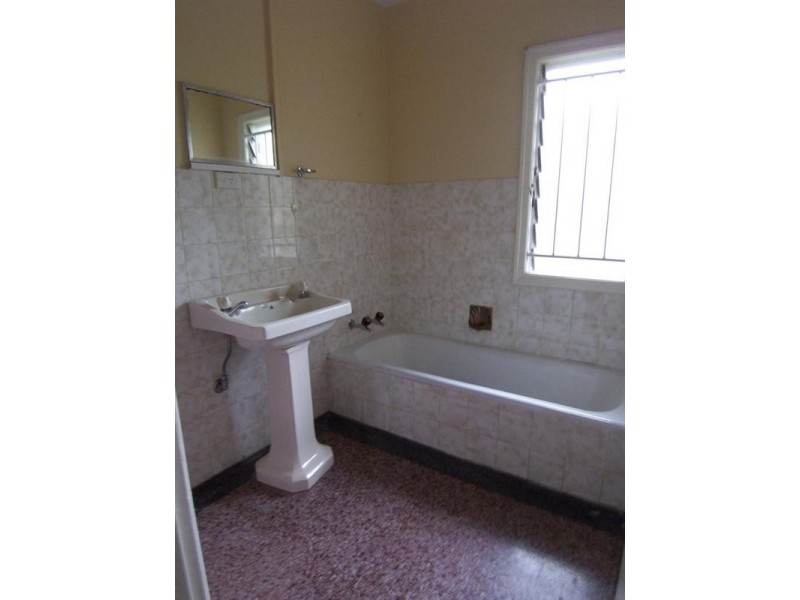 17 Dawn Street, Kedron QLD 4031