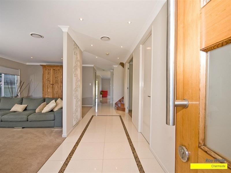 21 Travorten Drive, Bridgeman Downs QLD 4035