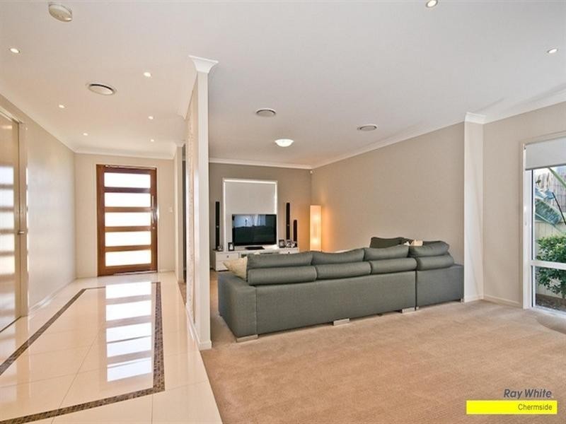 21 Travorten Drive, Bridgeman Downs QLD 4035