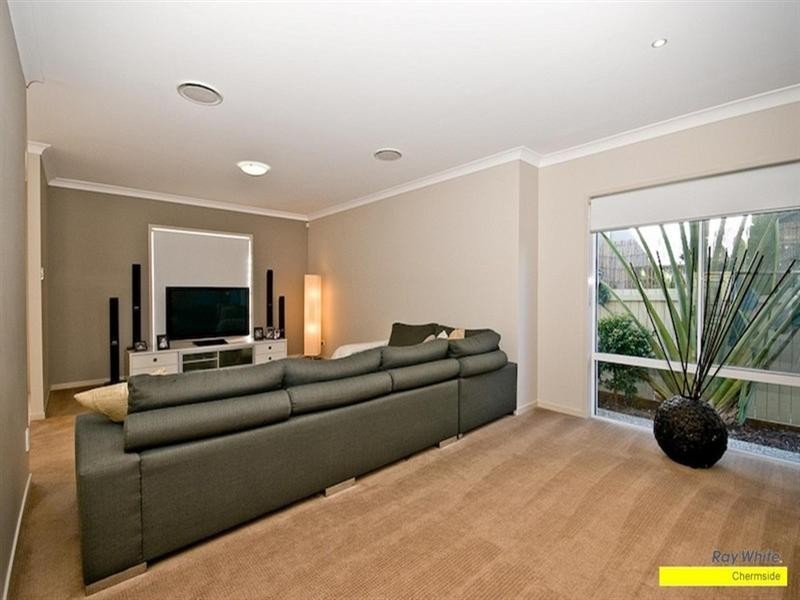 21 Travorten Drive, Bridgeman Downs QLD 4035