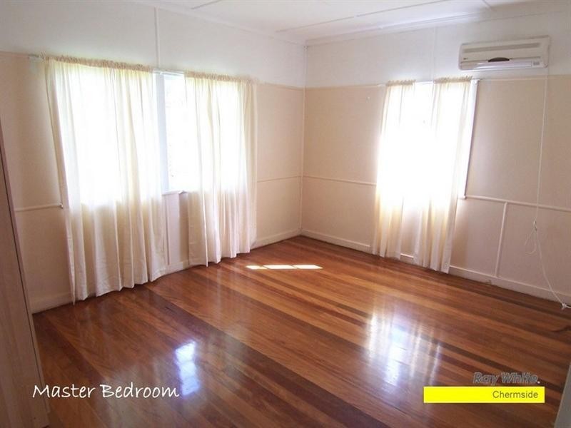 73 Nielsen Street, Chermside QLD 4032