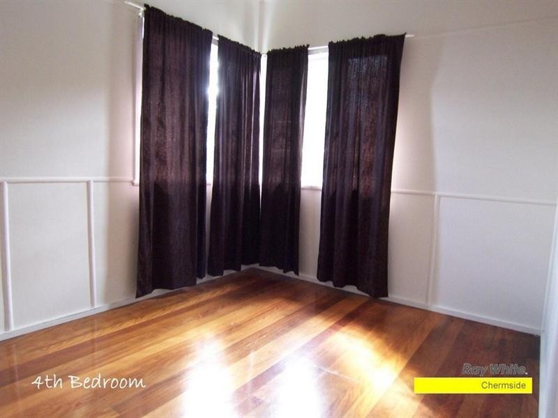 73 Nielsen Street, Chermside QLD 4032