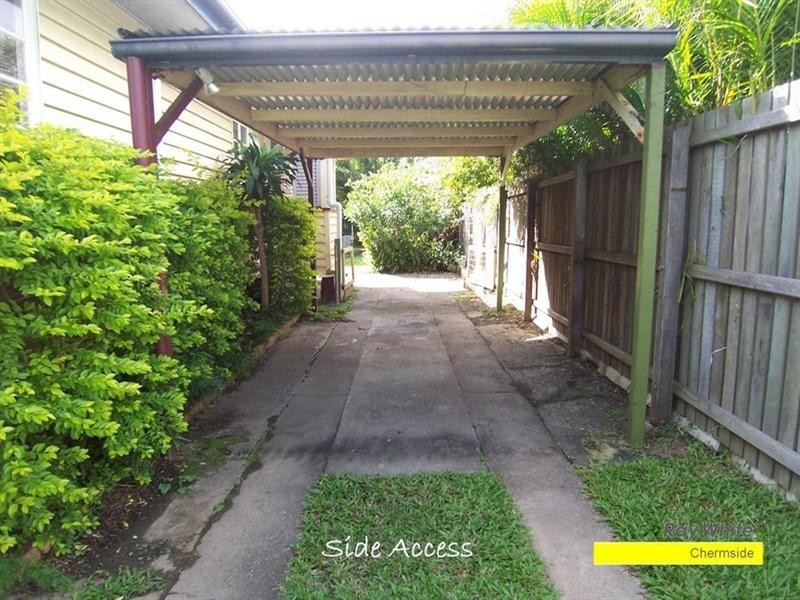 73 Nielsen Street, Chermside QLD 4032