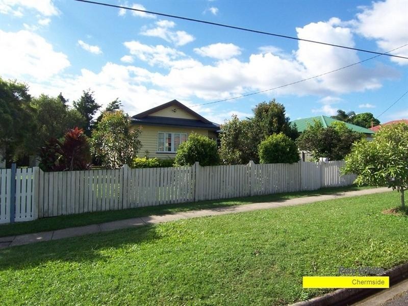 73 Nielsen Street, Chermside QLD 4032