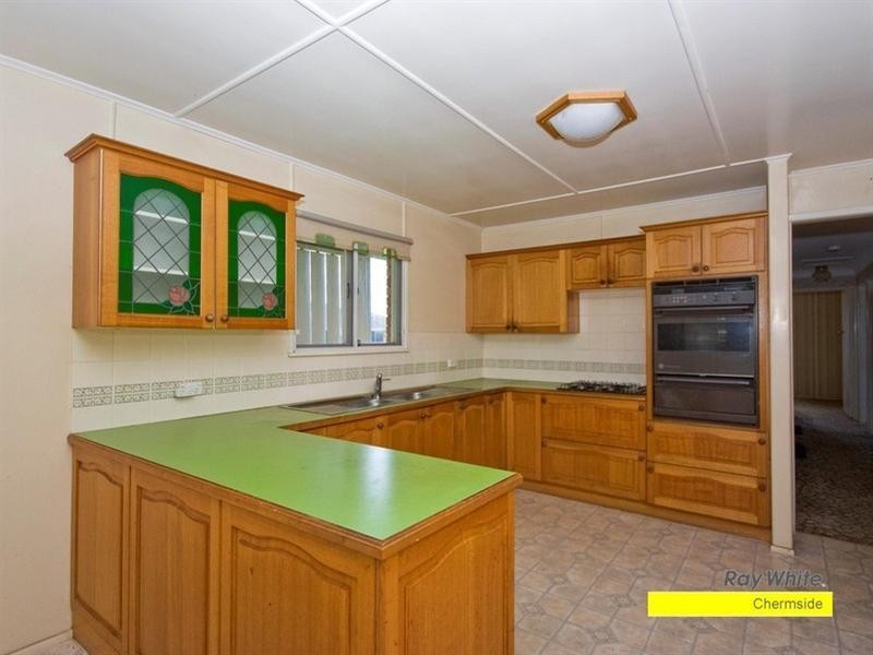 8 Geraldine Street, Wavell Heights QLD 4012