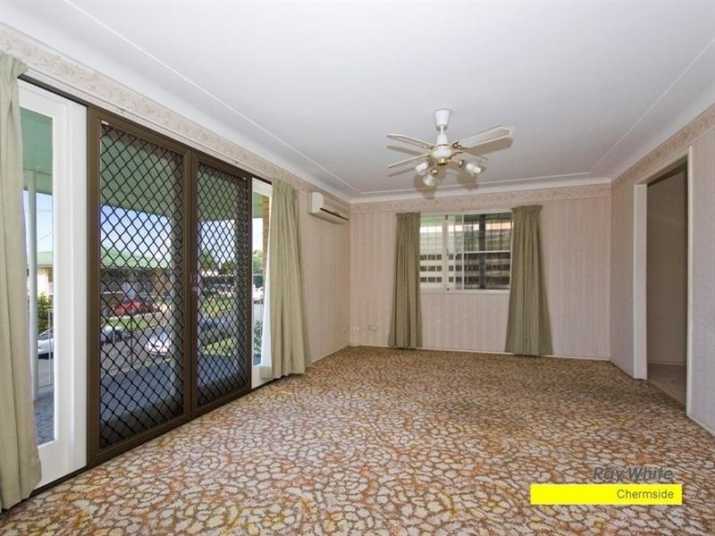 8 Geraldine Street, Wavell Heights QLD 4012