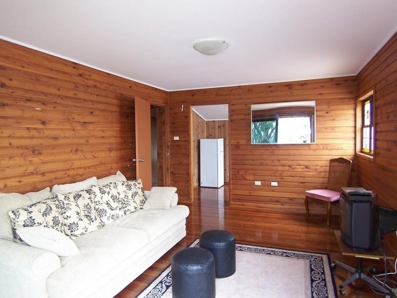 18 Whytecliffe Parade, Woody Point QLD 4019