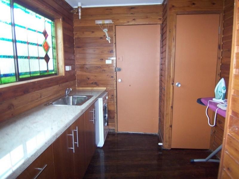 18 Whytecliffe Parade, Woody Point QLD 4019